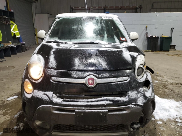 2016 FIAT 500L Trekking with VIN ZFBCFADH9GZ038014, listed as a Copart auction lot 43309645 with 116696 miles and Salvage Title. Bid and sale history available at carsss.com. Image 5.