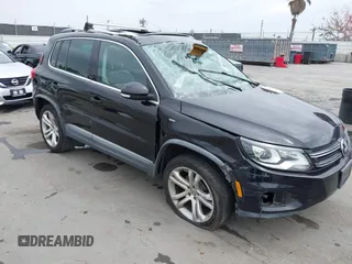 2012 Volkswagen Tiguan SE z VIN WVGAV7AX4CW528504, wystawiony jako IAAI lot #42188800 z przebiegiem 120 813 mil mil oraz . Historia ofert i sprzedaży dostępna na DreamBid. Obrazek 1.