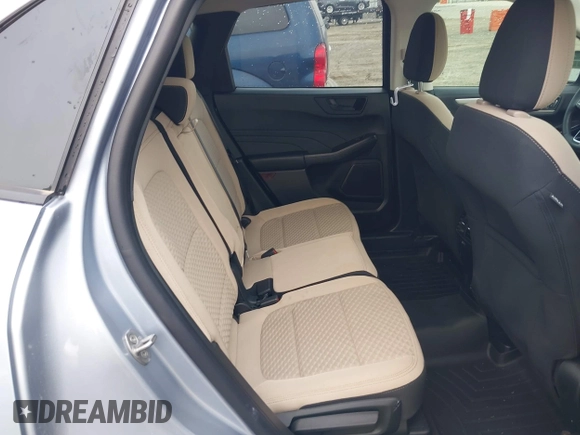 2022 Ford Escape SE z VIN 1FMCU0G61NUB15746, wystawiony jako IAAI lot #42107667 z przebiegiem 29 000 mil mil oraz . Historia ofert i sprzedaży dostępna na DreamBid. Obrazek 8.