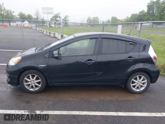 2013 Toyota Prius One z VIN JTDKDTB3XD1540798, wystawiony jako IAAI lot #42266860 z przebiegiem 208 567 mil mil oraz . Historia ofert i sprzedaży dostępna na DreamBid. Obrazek 14.