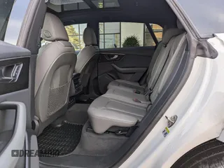 2019 Audi Q8 Premium z VIN WA1AVAF15KD025669, wystawiony jako Copart lot #44674885 z przebiegiem 48 524 mil mil oraz Czysty tytuł • Clean title. Historia ofert i sprzedaży dostępna na DreamBid. Obrazek 6.
