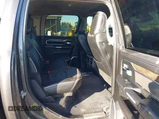 2019 Ram 2500 Laramie with VIN 3C6UR5FL5KG546188, listed as a IAAI auction lot 41361194 with 100,639 mi miles. Bid and sale history available at carsss.com. Image 8.