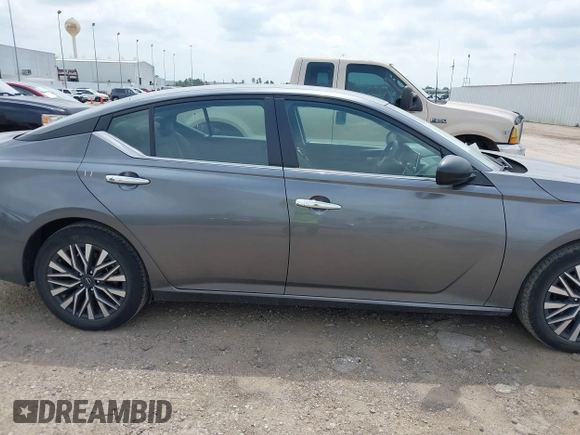 2024 Nissan Altima SV with VIN 1N4BL4DV2RN313022, listed as a IAAI auction lot 42431572 with 40,410 mi miles and . Bid and sale history available at DreamBid. Image 14.