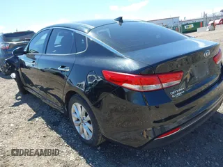 2018 Kia Optima EX with VIN 5XXGU4L38JG187309, listed as a IAAI auction lot 42017183 with 82,426 mi miles and . Bid and sale history available at carsss.com. Image 3.