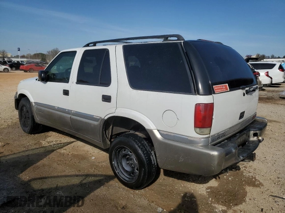 2000 GMC Jimmy Diamond Edition Luxury with VIN 1GKDT13W0Y2131772, listed as a Copart auction lot 50996535 with 256,958 mi miles and Salvage Title. Bid and sale history available at carsss.com. Image 2.