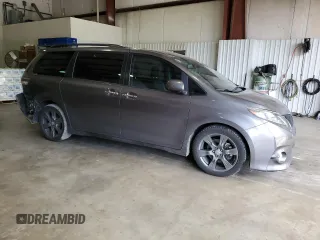 2017 Toyota Sienna SE with VIN 5TDXZ3DC4HS898217, listed as a Copart auction lot 81272463 with 143,748 mi miles and Salvage Title. Bid and sale history available at carsss.com. Image 4.