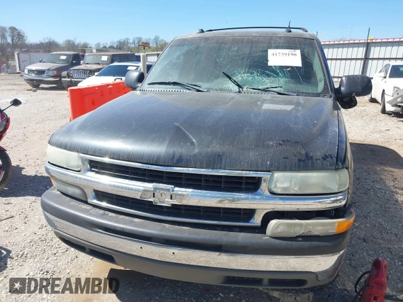 2004 Chevrolet Suburban LS with VIN 3GNEC16Z24G269957, listed as a IAAI auction lot 41739190 with 269,891 mi miles. Bid and sale history available at carsss.com. Image 6.