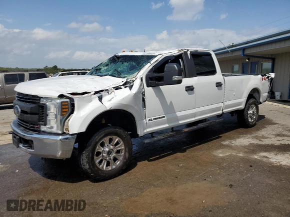 2018 Ford Super Duty F-250 SRW XL with VIN 1FT7W2BT2JEC56242, listed as a Copart auction lot 51100435 with 203,831 mi miles and Salvage Title. Bid and sale history available at carsss.com. Image 1.
