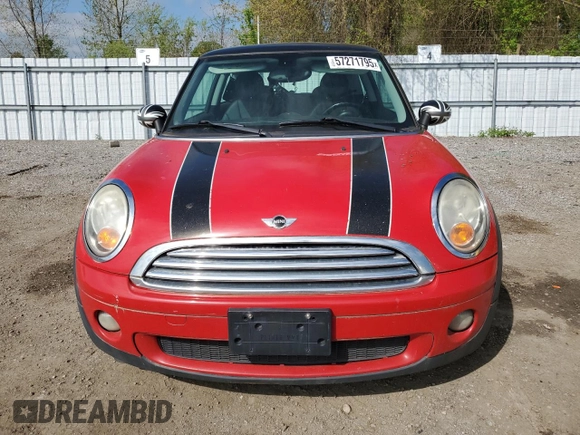 2010 MINI Hardtop с VIN WMWMF3C52ATZ65125, выставлен на аукционе Copart как лот 57271795 с пробегом Не указан миль и Чистый • Clean title. История ставок и продаж доступна на DreamBid. Изображение 5.
