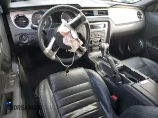 2010 Ford Mustang GT z VIN 1ZVBP8FH8A5138001, wystawiony jako Copart lot #81775734 z przebiegiem 90 489 mil mil oraz Szkoda całkowita • Salvage title. Historia ofert i sprzedaży dostępna na DreamBid. Obrazek 8.