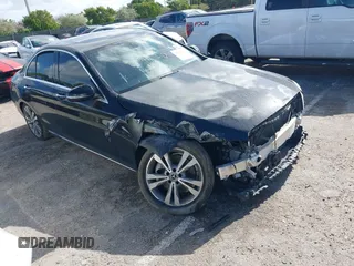 2019 Mercedes-Benz C 300 z VIN 55SWF8DBXKU315359, wystawiony jako IAAI lot #42023304 z przebiegiem 70 001 mil mil oraz . Historia ofert i sprzedaży dostępna na DreamBid. Obrazek 1.