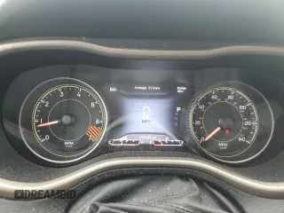 2014 Jeep Cherokee Limited z VIN 1C4PJMDB0EW275953, wystawiony jako Copart lot #53357755 z przebiegiem 114 163 mil mil oraz Szkoda całkowita • Salvage title. Historia ofert i sprzedaży dostępna na DreamBid. Obrazek 9.