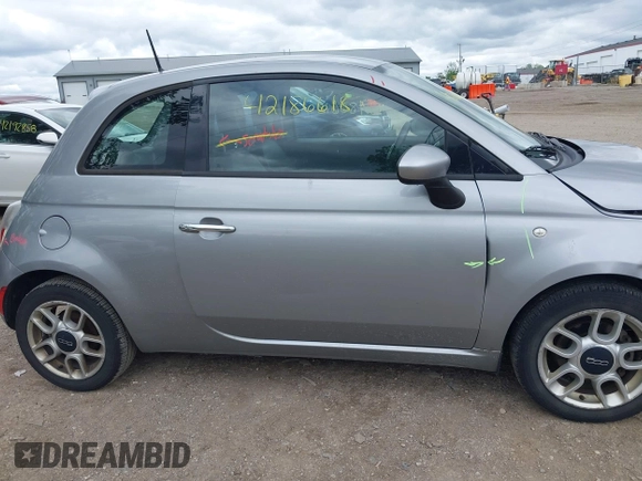 2015 FIAT 500 Pop с VIN 3C3CFFAR2FT590195, выставлен на аукционе IAAI как лот 42186618 с пробегом 131 007 миль миль и . История ставок и продаж доступна на DreamBid. Изображение 13.