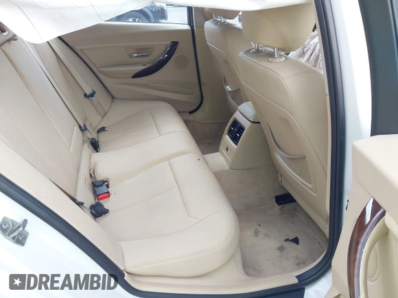 2013 BMW 3 Series 328i с VIN WBA3A5G55DNP19761, выставлен на аукционе IAAI как лот 42311901 с пробегом 205 691 миль миль и . История ставок и продаж доступна на DreamBid. Изображение 8.