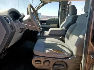 2005 Ford F-150 XLT с VIN 1FTPW12525KD02882, выставлен на аукционе Copart как лот 56908935 с пробегом 294 345 миль миль и Чистый • Clean title. История ставок и продаж доступна на DreamBid. Изображение 7.