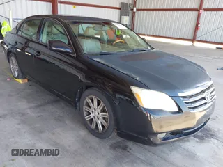 2007 Toyota Avalon XL z VIN 4T1BK36B47U203470, wystawiony jako IAAI lot #42249046 z przebiegiem 315 918 mil mil oraz . Historia ofert i sprzedaży dostępna na DreamBid. Obrazek 1.