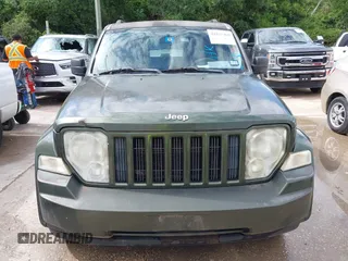 2008 Jeep Liberty Sport z VIN 1J8GP28K78W262126, wystawiony jako IAAI lot #42237465 z przebiegiem 252 002 mil mil oraz . Historia ofert i sprzedaży dostępna na DreamBid. Obrazek 6.