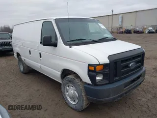 2008 Ford Econoline Cargo Commercial with VIN 1FTNE24W68DB10377, listed as a IAAI auction lot 41110699 with 252,737 mi miles. Bid and sale history available at carsss.com. Image 1.