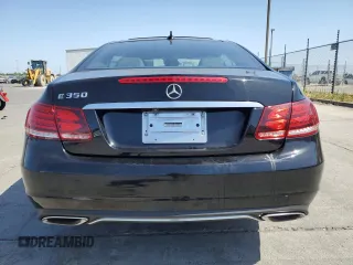 2014 Mercedes-Benz E 350 z VIN WDDKJ5KB2EF268494, wystawiony jako Copart lot #60667295 z przebiegiem 84 675 mil mil oraz Szkoda całkowita • Salvage title. Historia ofert i sprzedaży dostępna na DreamBid. Obrazek 6.