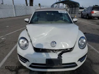 2019 Volkswagen Beetle S with VIN 3VW5DAATXKM505842, listed as a Copart auction lot 52631595 with 35,839 mi miles and Salvage title. Bid and sale history available at DreamBid. Image 5.