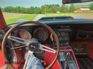 1968 Chevrolet Corvette z VIN 194678S400179, wystawiony jako Copart lot #59694455 z przebiegiem 23 679 mil mil oraz Czysty tytuł • Clean title. Historia ofert i sprzedaży dostępna na DreamBid. Obrazek 9.