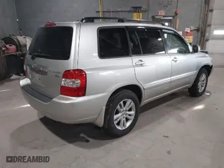 2006 Toyota Highlander Hybrid with VIN JTEEW21AX60012751, listed as a IAAI auction lot 41193889 with 205,628 mi miles. Bid and sale history available at carsss.com. Image 4.