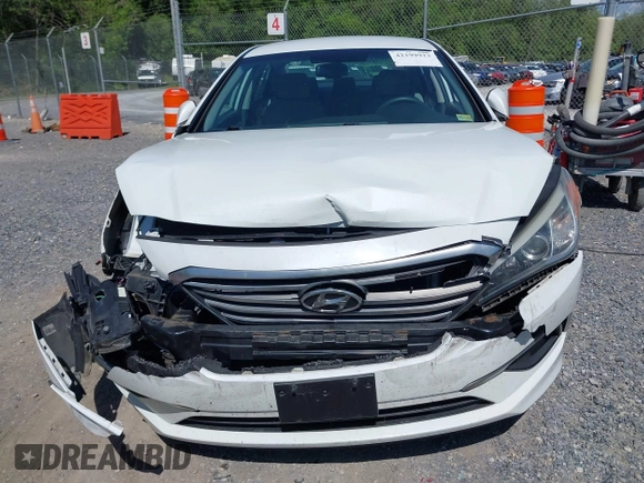 2016 Hyundai Sonata SE z VIN 5NPE24AF1GH337963, wystawiony jako IAAI lot #42199923 z przebiegiem 91 596 mil mil oraz . Historia ofert i sprzedaży dostępna na DreamBid. Obrazek 12.