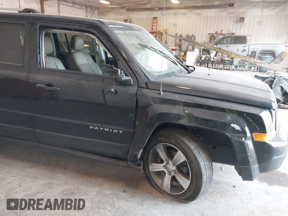 2016 Jeep Patriot Latitude with VIN 1C4NJRFB3GD746204, listed as a IAAI auction lot 42381018 with 89,247 mi miles and . Bid and sale history available at DreamBid. Image 6.