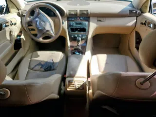 2003 Mercedes-Benz C 240 с VIN WDBRF61J13A417012, выставлен на аукционе Copart как лот 58729475 с пробегом 154 465 миль миль и Списание • Salvage title. История ставок и продаж доступна на DreamBid. Изображение 8.