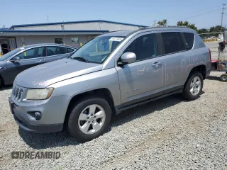 2016 Jeep Compass Latitude with VIN 1C4NJCEA8GD692985, listed as a Copart auction lot 61872985 with 191,871 mi miles and Salvage title. Bid and sale history available at DreamBid. Image 1.