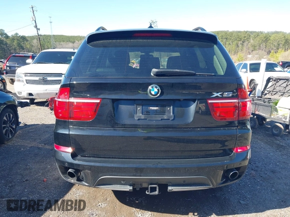 2013 BMW X5 xDrive35i z VIN 5UXZV4C55D0E02577, wystawiony jako IAAI lot #41764316 z przebiegiem 14 274 mil mil oraz . Historia ofert i sprzedaży dostępna na DreamBid. Obrazek 16.