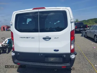 2024 Ford Transit Passenger XL с VIN 1FBAX2Y82RKA83295, выставлен на аукционе IAAI как лот 42443760 с пробегом 19 319 миль миль и . История ставок и продаж доступна на DreamBid. Изображение 17.