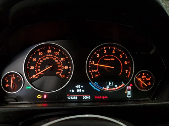 2017 BMW 4 Series 430i with VIN WBA4R7C33HA078930, listed as a Copart auction lot 43427505 with 176,388 mi miles and Clean Title. Bid and sale history available at DreamBid. Image 9.