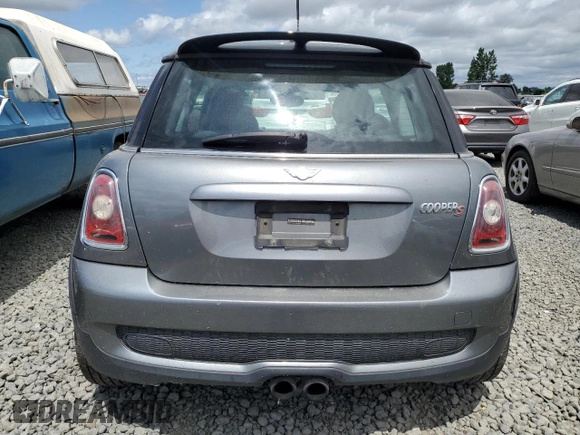 2008 MINI Hardtop S with VIN WMWMF73548TV39180, listed as a Copart auction lot 58972245 with 123,907 mi miles and Clean title. Bid and sale history available at DreamBid. Image 6.