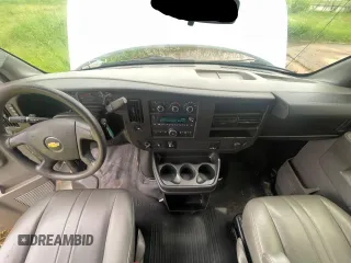 2017 Chevrolet Express Cargo with VIN 1GCWGAFFXH1119347, listed as a Copart auction lot 65611505 with 261,808 mi miles and Clean title. Bid and sale history available at DreamBid. Image 9.