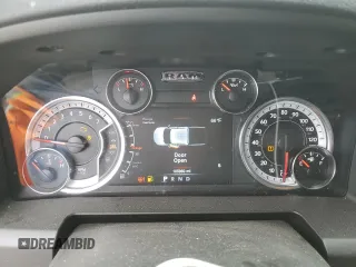 2022 Ram 1500 Tradesman z VIN 3C6RR6KG9NG352465, wystawiony jako Copart lot #45275235 z przebiegiem 105 960 mil mil oraz Nie do naprawy • Non repairable. Historia ofert i sprzedaży dostępna na DreamBid. Obrazek 9.