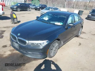 2019 BMW 5 Series 530i xDrive z VIN WBAJA7C57KWW27356, wystawiony jako IAAI lot #41711504 z przebiegiem 183 294 mil mil oraz . Historia ofert i sprzedaży dostępna na DreamBid. Obrazek 17.
