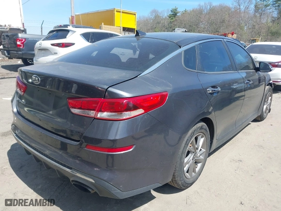 2019 Kia Optima LX with VIN 5XXGT4L35KG306244, listed as a IAAI auction lot 42068277 with 83,843 mi miles. Bid and sale history available at carsss.com. Image 4.