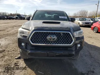 2018 Toyota Tacoma SR5 with VIN 5TFAZ5CN8JX061295, listed as a Copart auction lot 49313485 with 42,825 mi miles and Clean Title. Bid and sale history available at DreamBid. Image 5.