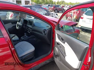2022 Hyundai Kona SEL with VIN KM8K62AB6NU910444, listed as a IAAI auction lot 42017223 with 40,138 mi miles and . Bid and sale history available at carsss.com. Image 5.