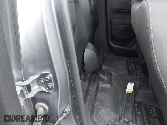 2022 Chevrolet Colorado 2WD LT z VIN 1GCHSCEA3N1158107, wystawiony jako IAAI lot #42014741 z przebiegiem 47 661 mil mil oraz . Historia ofert i sprzedaży dostępna na DreamBid. Obrazek 8.