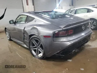 2024 Nissan Z Sport с VIN JN1BZ4AH2RM363287, выставлен на аукционе Copart как лот 45652825 с пробегом 8 737 миль миль и Списание • Salvage title. История ставок и продаж доступна на DreamBid. Изображение 2.