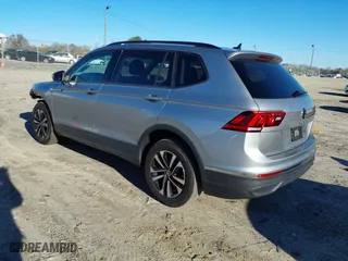 2022 Volkswagen Tiguan S with VIN 3VV1B7AX4NM109232, listed as a IAAI auction lot 41719121 with 35,485 mi miles. Bid and sale history available at carsss.com. Image 3.