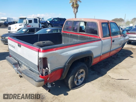 1996 Dodge Ram 2500 with VIN 3B7KC23Z5TM194094, listed as a IAAI auction lot 41540149 with 58,744 mi miles. Bid and sale history available at carsss.com. Image 4.