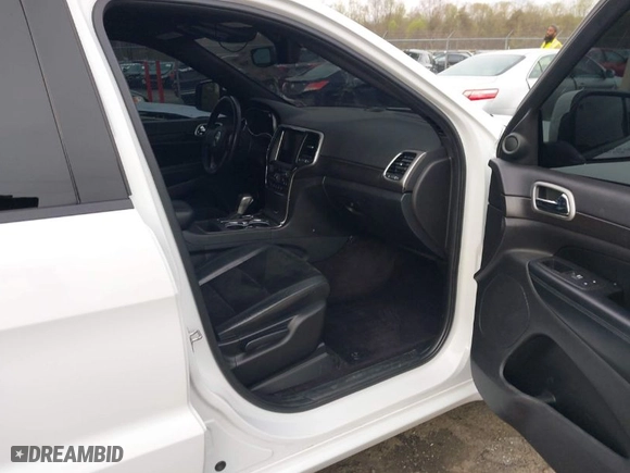2018 Jeep Grand Cherokee Altitude with VIN 1C4RJFAG1JC295239, listed as a IAAI auction lot 41917900 with 92,171 mi miles. Bid and sale history available at carsss.com. Image 5.