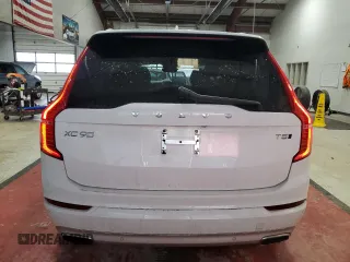 2020 Volvo XC90 Momentum with VIN YV4102PK7L1607869, listed as a Copart auction lot 47027685 with 48,018 mi miles and Salvage Title. Bid and sale history available at carsss.com. Image 6.
