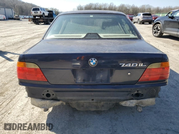 1996 BMW 7 Series 740iL z VIN WBAGJ8328TDL35931, wystawiony jako Copart lot #52402765 z przebiegiem Nie podano mil oraz Czysty tytuł • Clean title. Historia ofert i sprzedaży dostępna na DreamBid. Obrazek 6.