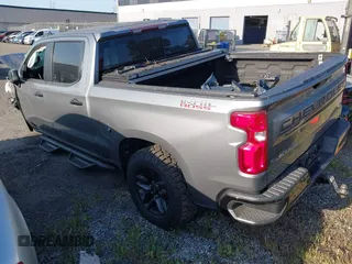 2020 Chevrolet Silverado 1500 LT Trail Boss with VIN 1GCPYFEL4LZ288652, listed as a IAAI auction lot 41679123 with 1 mi miles. Bid and sale history available at carsss.com. Image 3.