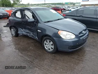 2010 Hyundai Accent GS z VIN KMHCM3ACXAU181917, wystawiony jako IAAI lot #42149188 z przebiegiem 137 023 mil mil oraz . Historia ofert i sprzedaży dostępna na DreamBid. Obrazek 1.