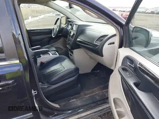 2014 Chrysler Town & Country Touring with VIN 2C4RC1BG6ER268756, listed as a IAAI auction lot 42036502 with 240,395 mi miles. Bid and sale history available at carsss.com. Image 5.